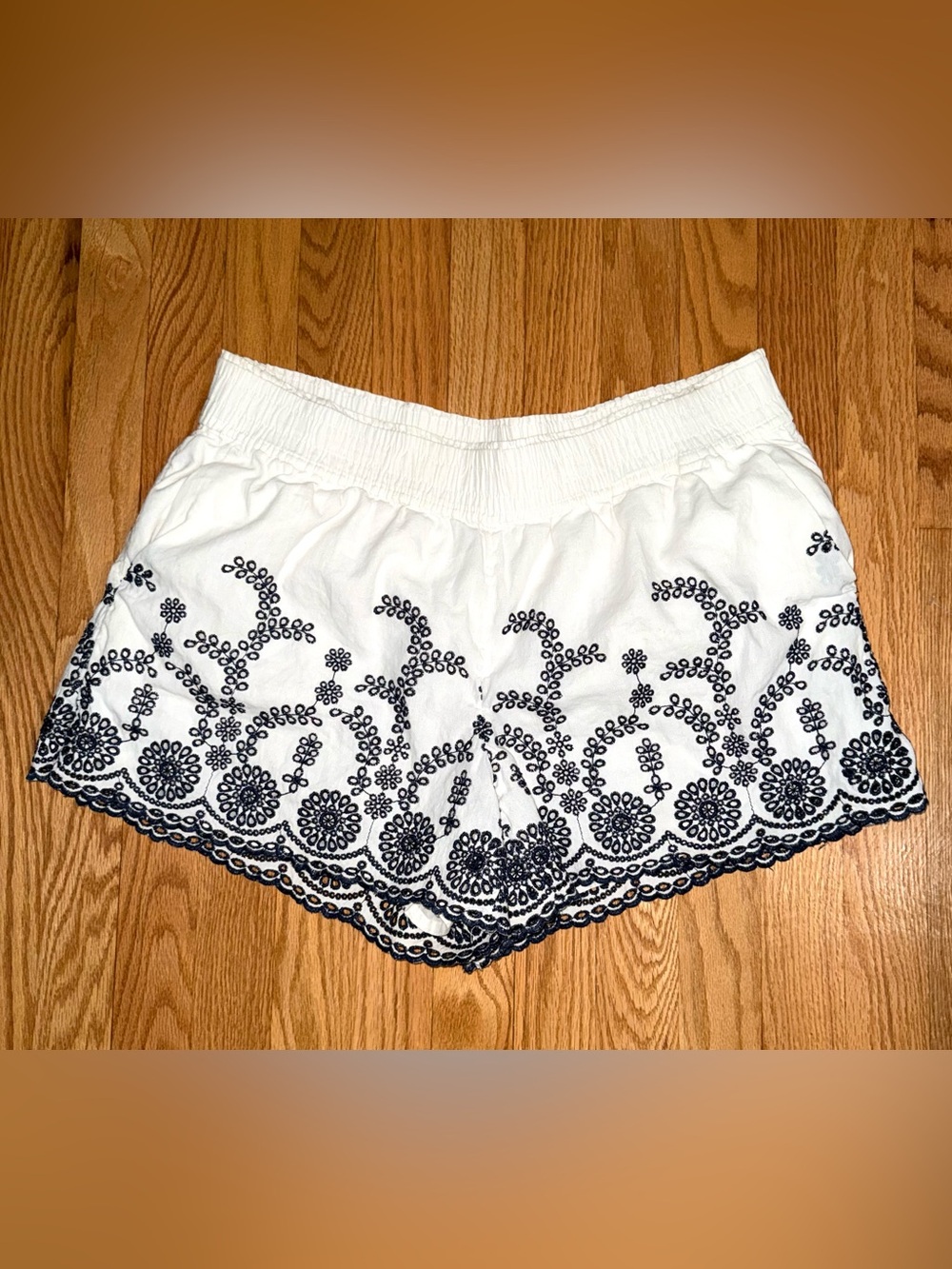 J Crew White Lace Shorts Large